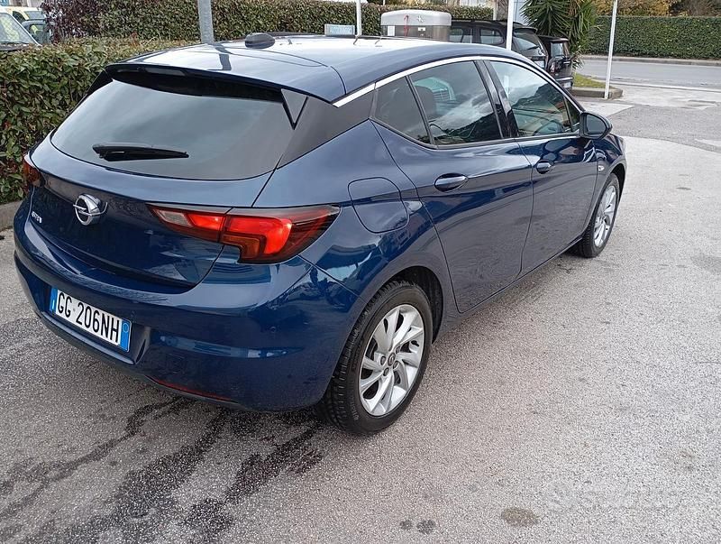 Usata Opel Astra 122 CV (89 kW) 2021 Blu Berlina