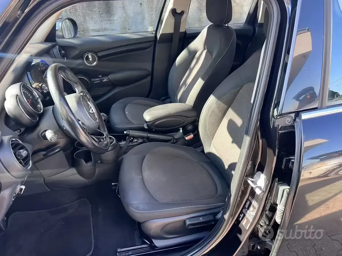 Usata Mini One D Business 95 CV (69 kW) 2018 Nero Utilitaria