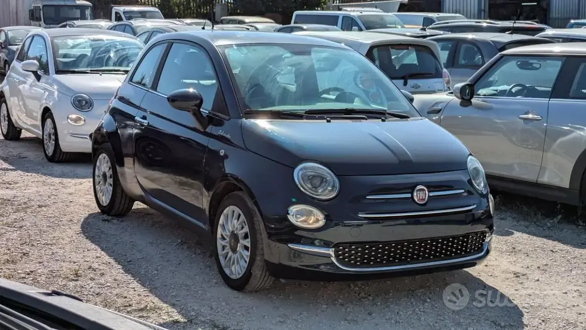 Usata Fiat 500 Dolcevita 69 CV (50 kW) 2022 Bluazzurro Utilitaria