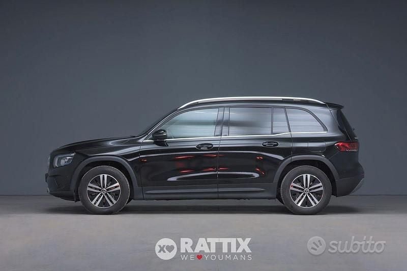 Usata Mercedes GLB180 Business 116 CV (85 kW) 2021 Nero notte pastello SUV