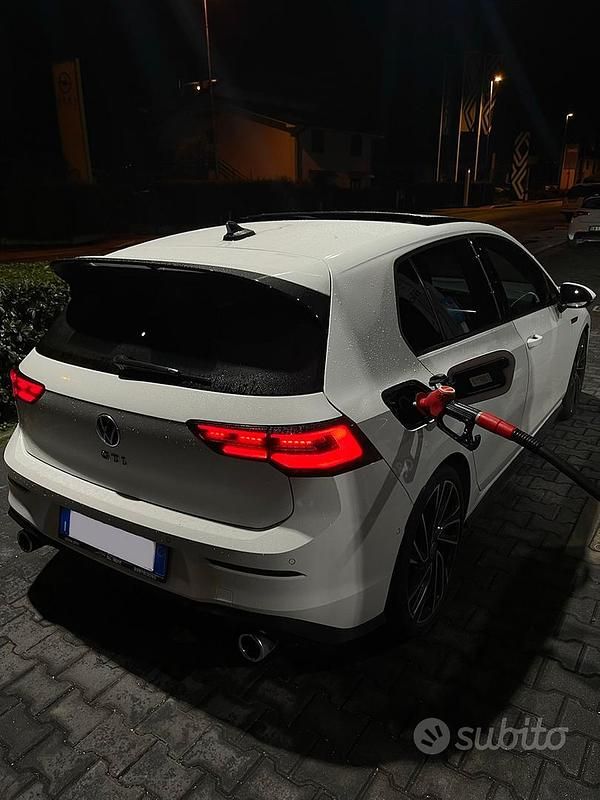 Usata VW Golf VIII GTI 340 CV (250 kW) 2023 Bianco Utilitaria