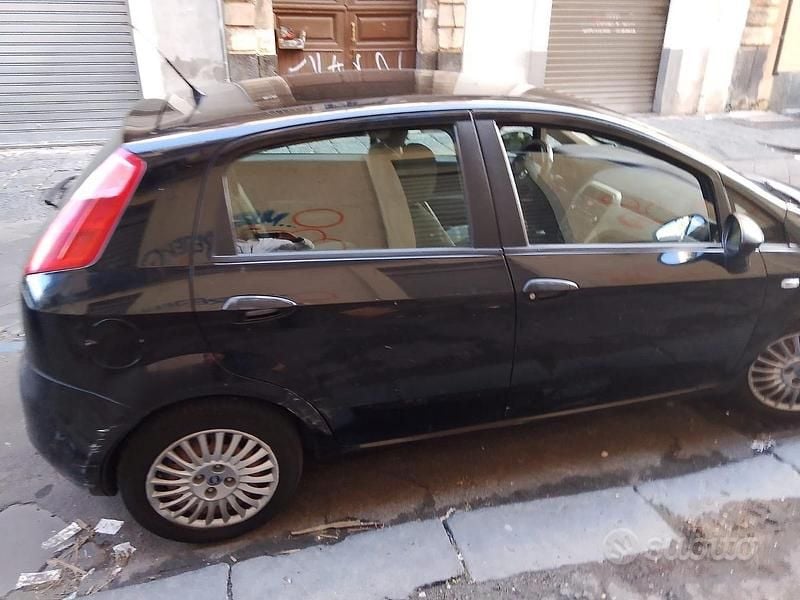 Usata Fiat Grande Punto 75 CV (55 kW) 2008 Utilitaria