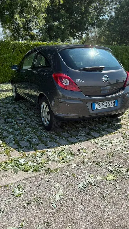Usata Opel Corsa 85 CV (62 kW) 2013 Grigio Utilitaria