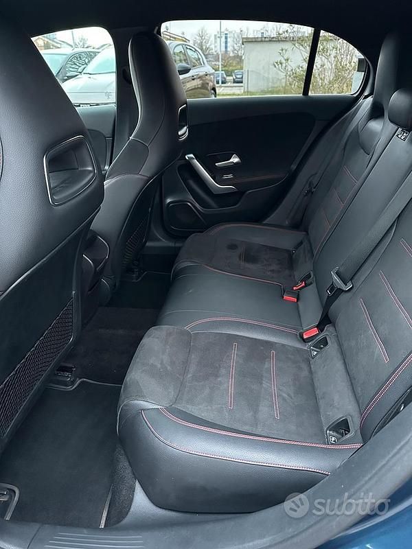 Usata Mercedes A180 Premium 116 CV (85 kW) 2020 Blu Berlina