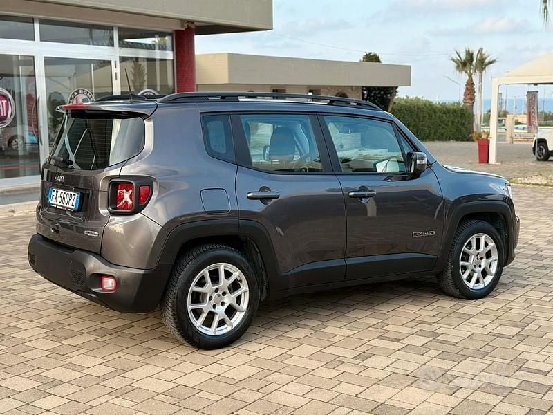 Usata Jeep Renegade Longitude 120 CV (88 kW) 2019 Grigio SUV