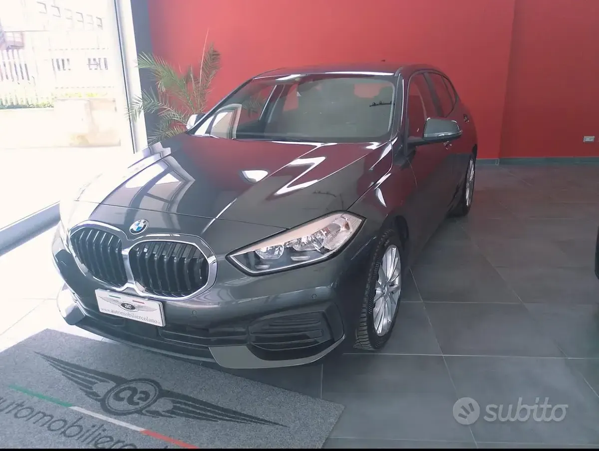Usata BMW 120 Advantage 190 CV (139 kW) 2020 Grigio Utilitaria