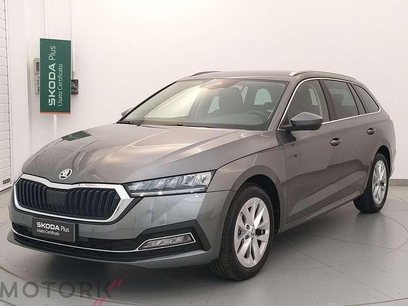 Grigio Usata 2023 Skoda Octavia Style Station wagon | 25.900 € (Buon prezzo) - Immagine 1/4
