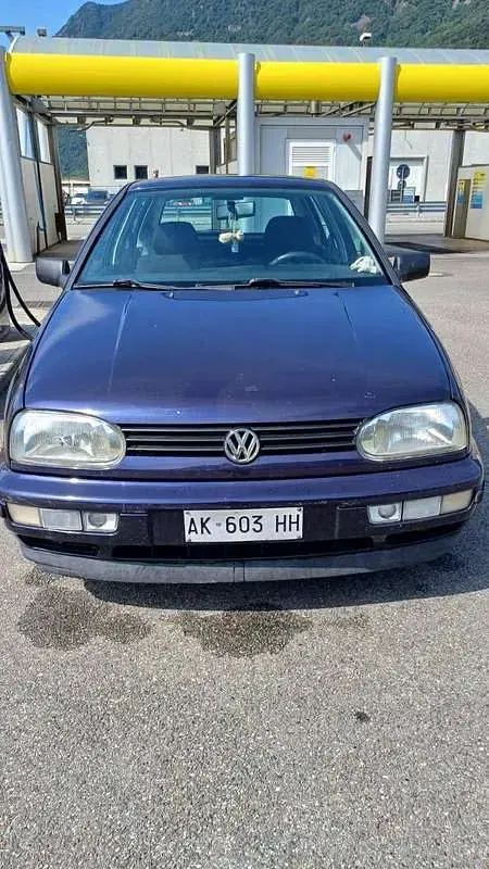 Usata VW Golf III 101 CV (74 kW) 1997 Bluazzurro Berlina