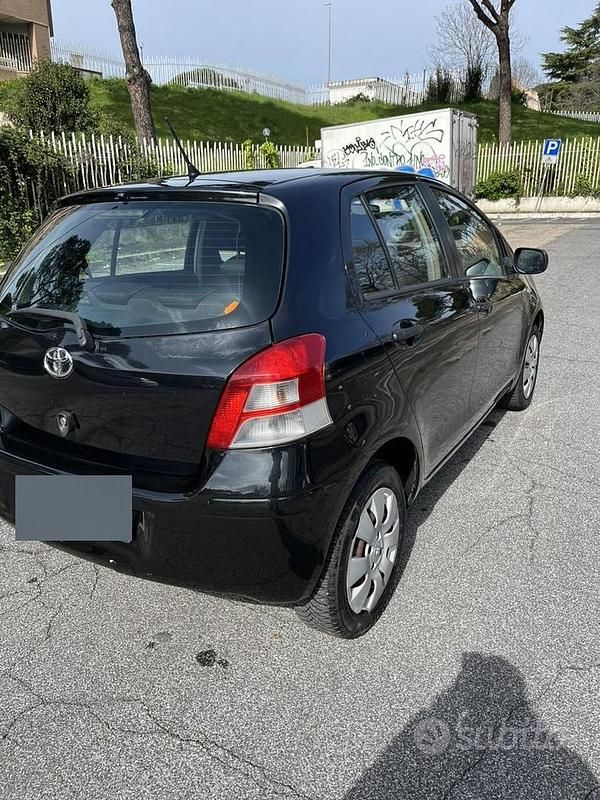 Usata Toyota Yaris 2010 Nero Utilitaria