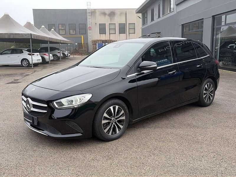 Usata Mercedes B180 116 CV (85 kW) 2022 Nero Monovolume