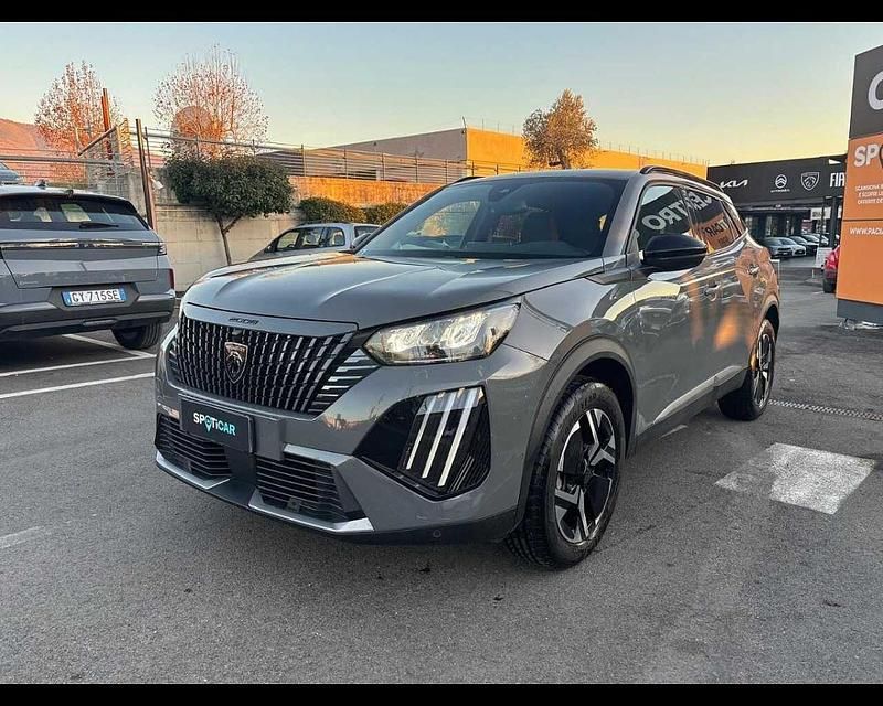 Usata Peugeot 2008 Allure 131 CV (96 kW) 2024 Argento SUV