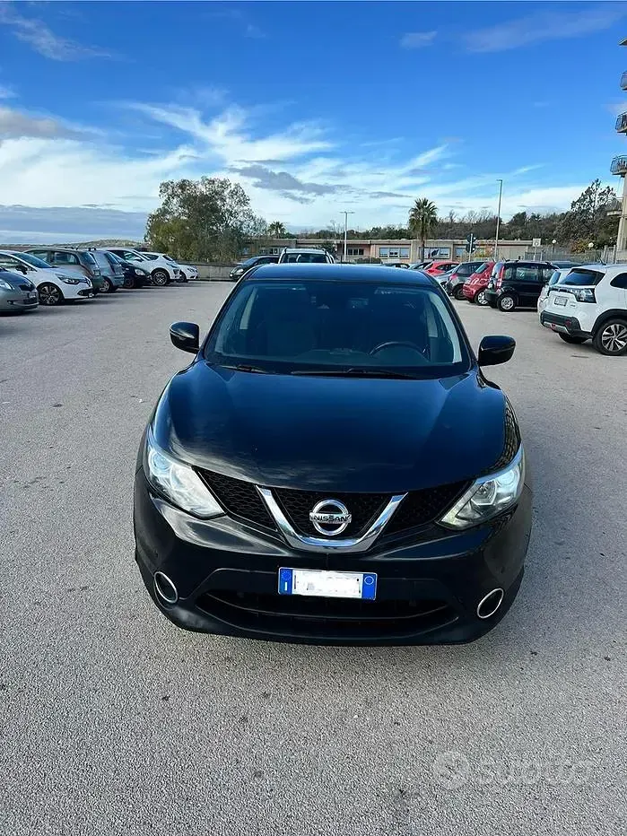 Usata Nissan Qashqai Acenta Premium 131 CV (96 kW) 2015 Nero SUV