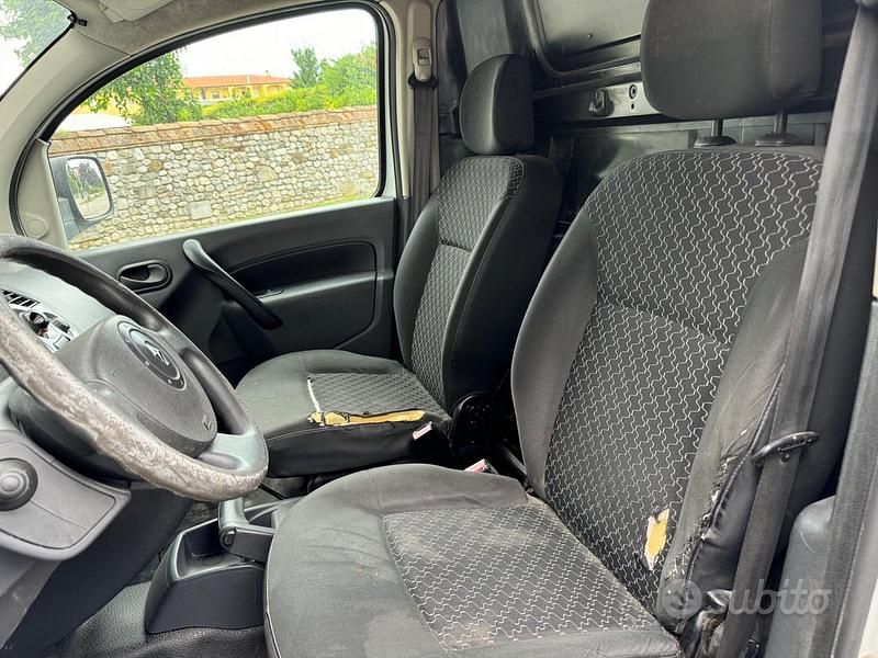 Usata Renault Kangoo 74 CV (54 kW) 2012 Bianco Monovolume