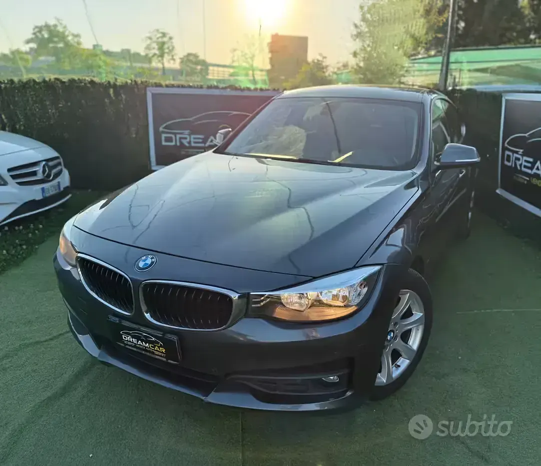 Usata BMW 318 143 CV (105 kW) 2014 Grigio Berlina