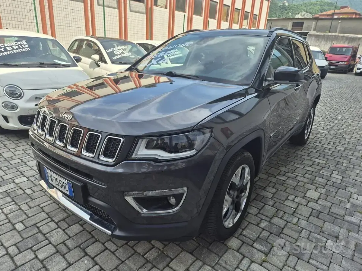 Usata Jeep Compass Limited 170 CV (125 kW) 2019 Grigio SUV