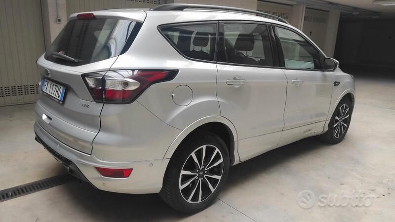 Usata Ford Kuga 150 CV (110 kW) 2019 SUV