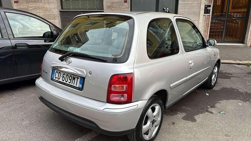 Usata Nissan Micra 60 CV (44 kW) 2002 Argento Utilitaria