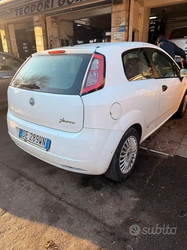 Usata Fiat Grande Punto 2005 Bianco Utilitaria