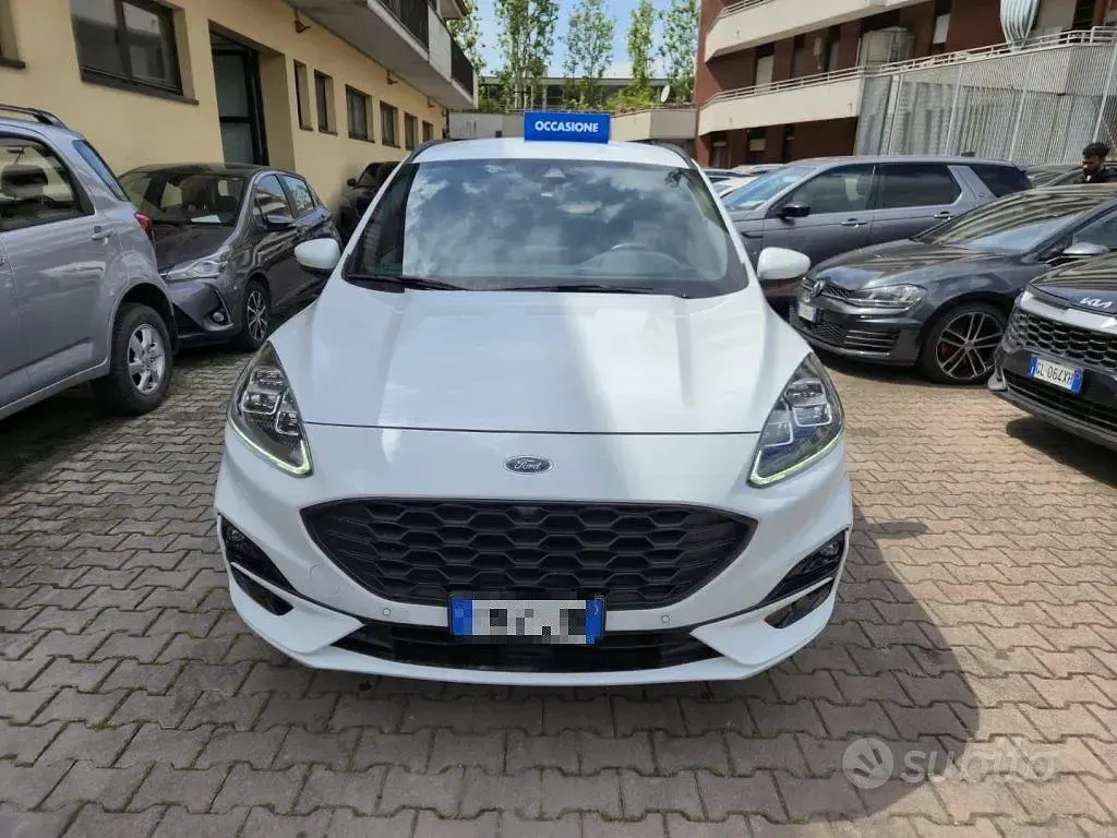 Usata Ford Kuga ST-Line X 120 CV (88 kW) 2023 Bianco SUV