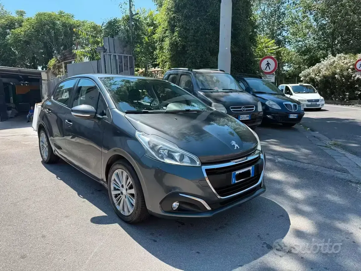 Usata Peugeot 208 S 75 CV (55 kW) 2016 Grigio Utilitaria