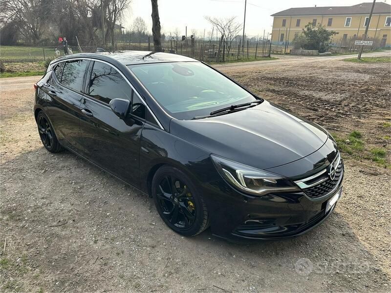 Usata Opel Astra Innovation 136 CV (100 kW) 2016 Nero Berlina