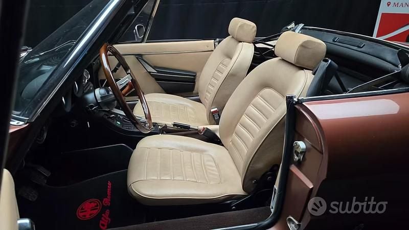 Usata Alfa Romeo Spider Veloce 130 CV (95 kW) 1981 Marrone Cabrio