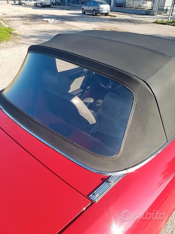 Usata Alfa Romeo 2000 Quadrifoglio 125 CV (91 kW) 1987 Rosso Cabrio