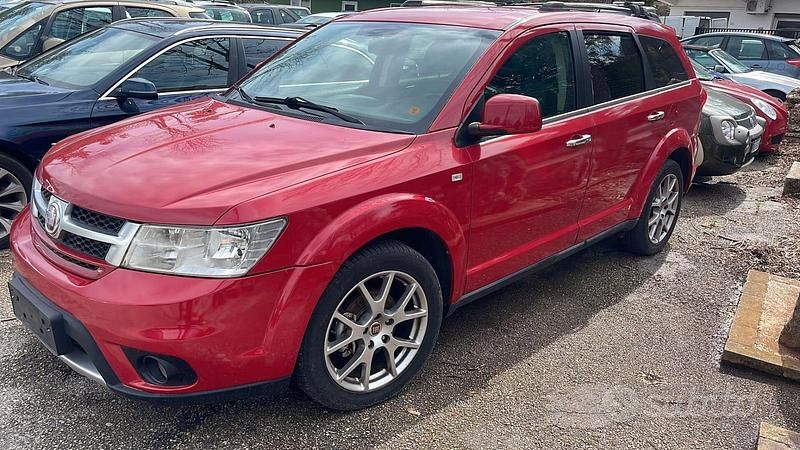 Usata Fiat Freemont Lounge 170 CV (125 kW) 2012 Rosso SUV