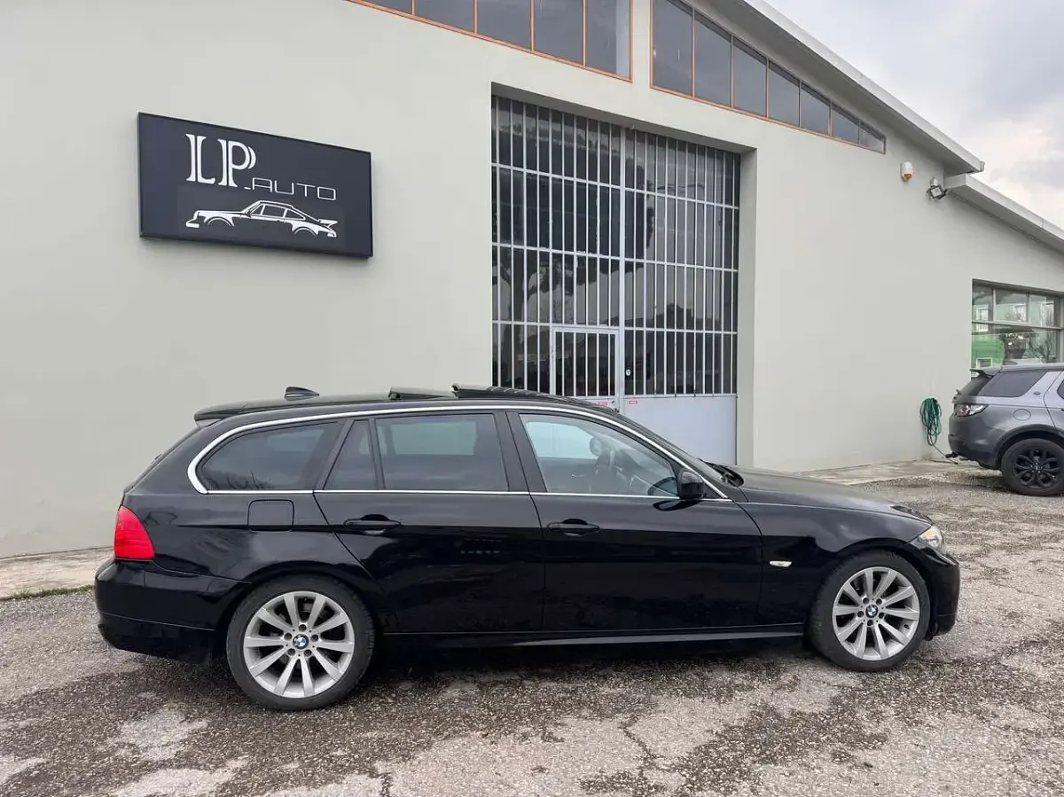 Usata BMW 320 M Sport 177 CV (130 kW) 2009 Nero Station wagon