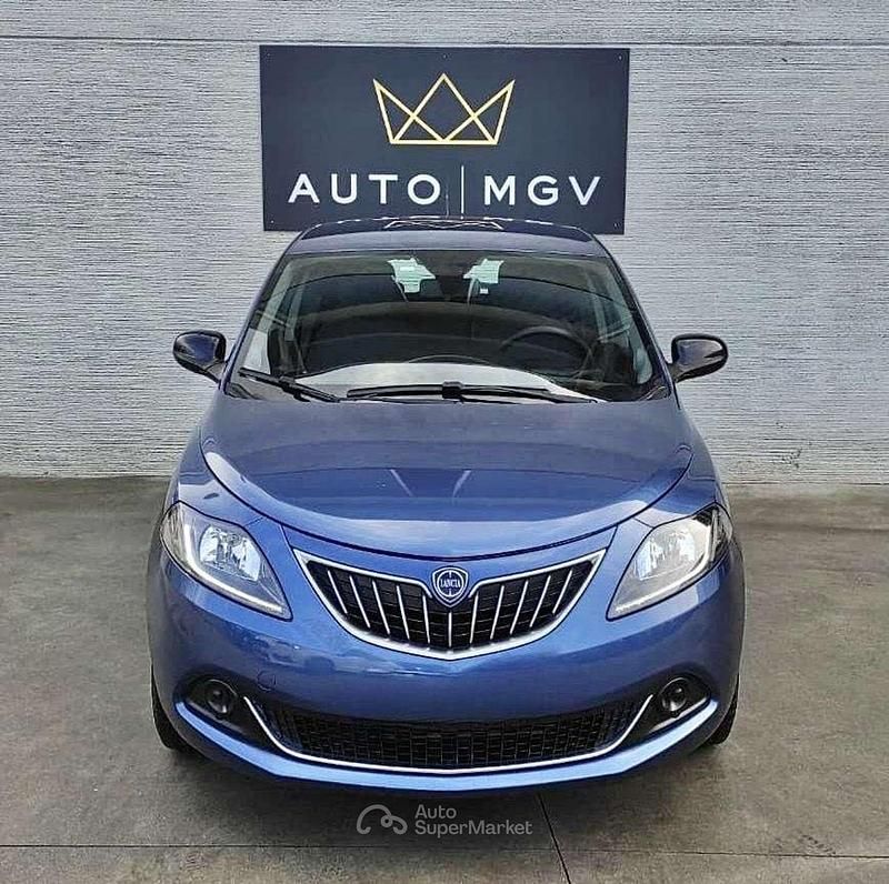 Usata Lancia Ypsilon Silver 69 CV (50 kW) 2022 Blu/azzurro Utilitaria