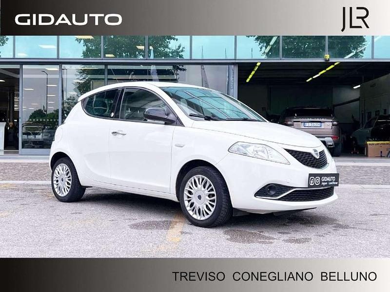 Bianco Usata 2018 Lancia Ypsilon Gold Due volumi | 8200 € (Ottimo prezzo) - Immagine 1/4