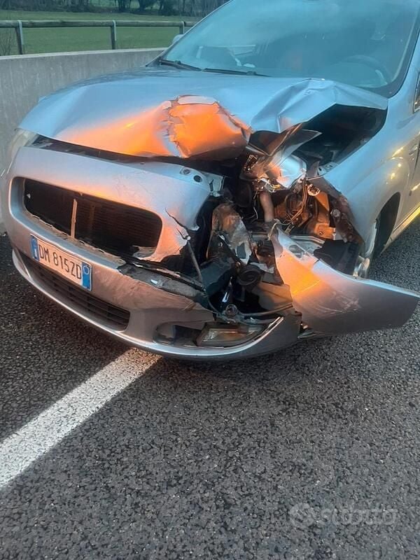 Usata Fiat Croma 150 CV (110 kW) 2008 Grigio Station wagon