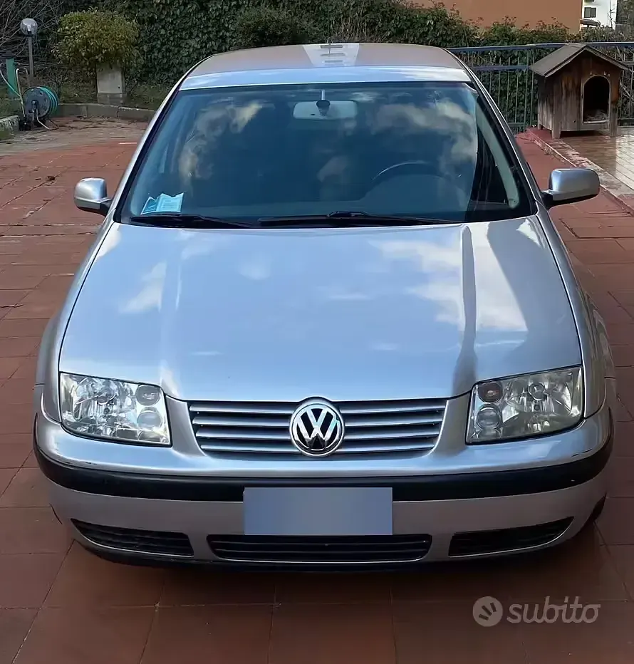 Usata VW Bora 116 CV (85 kW) 2001 Grigio Berlina
