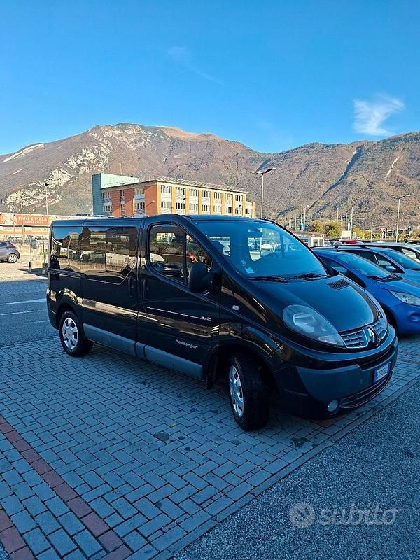 Usata Renault Trafic Black Edition 110 CV (80 kW) 2012 Nero Monovolume