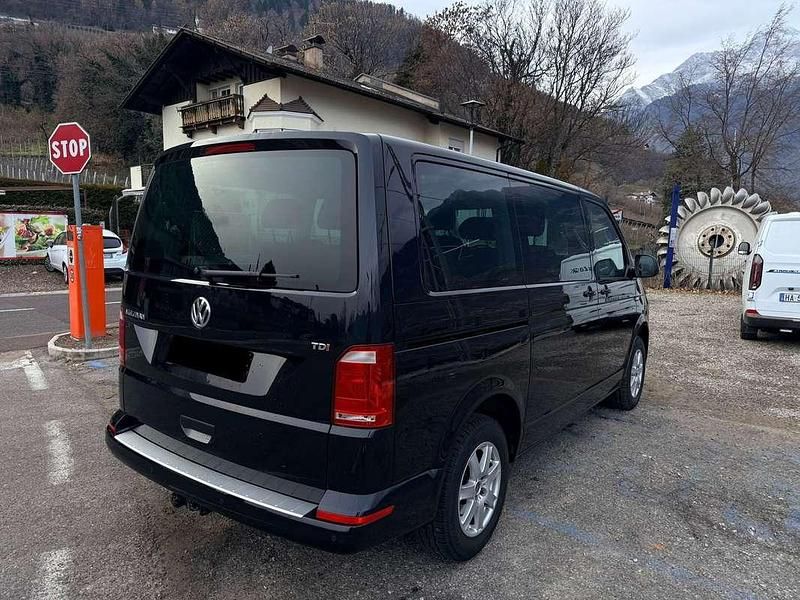 Usata VW Multivan Comfortline 150 CV (110 kW) 2016 Nero Furgone