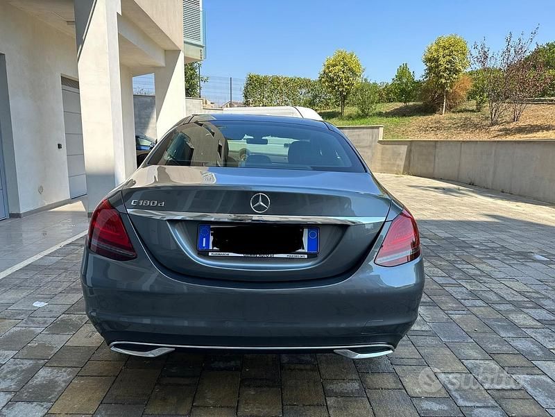 Usata Mercedes C180 2019 Grigio Berlina