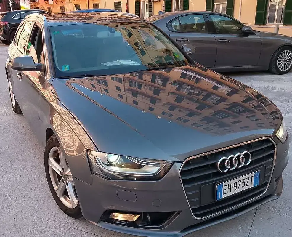 Usata Audi A4 Advanced Plus 177 CV (130 kW) 2012 Grigio Station wagon