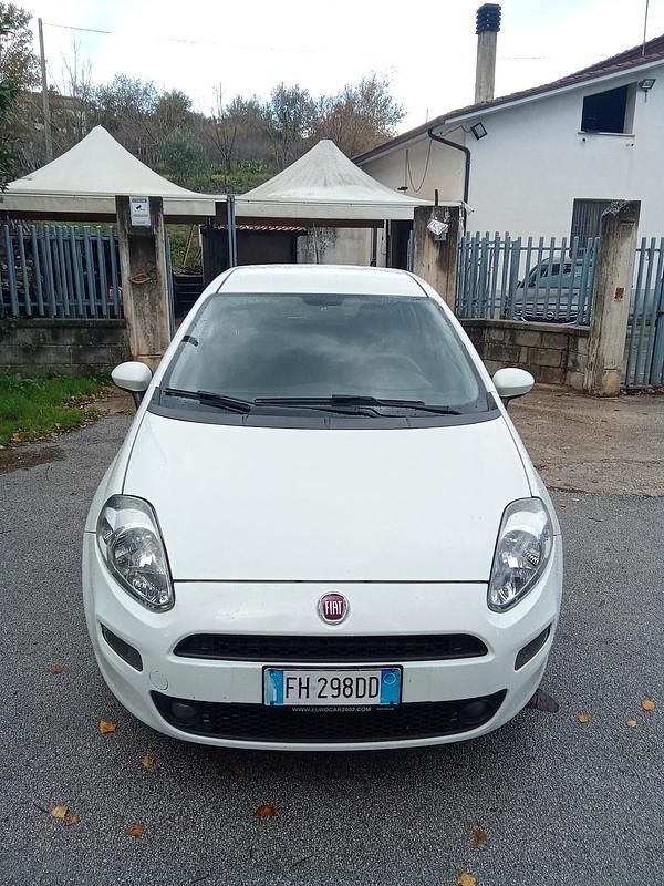 Bianco Usata 2017 Fiat Punto Easy Furgone | 3400 € (Buon prezzo) - Immagine 1/4