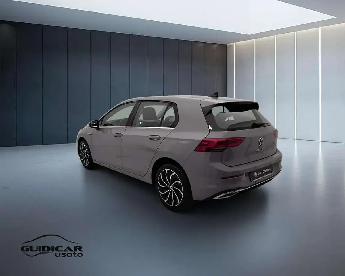 Usata VW Golf VIII Style 116 CV (85 kW) 2023 Grigio Berlina