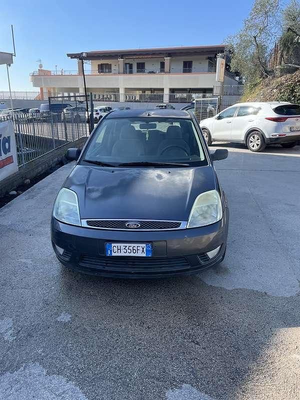 Usata Ford Fiesta Zetec 68 CV (50 kW) 2003 Utilitaria