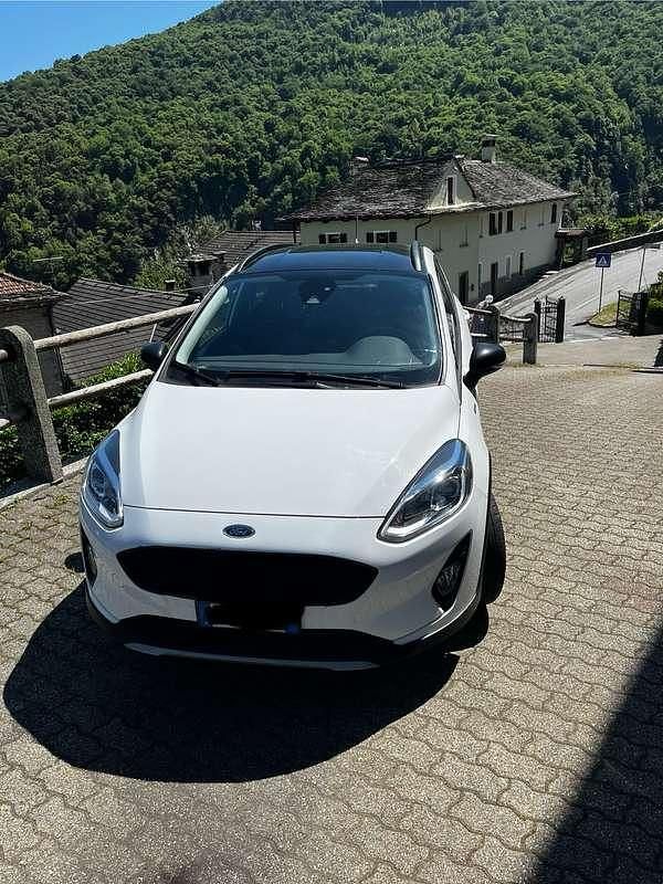 Usata Ford Fiesta Active 101 CV (74 kW) 2019 Utilitaria