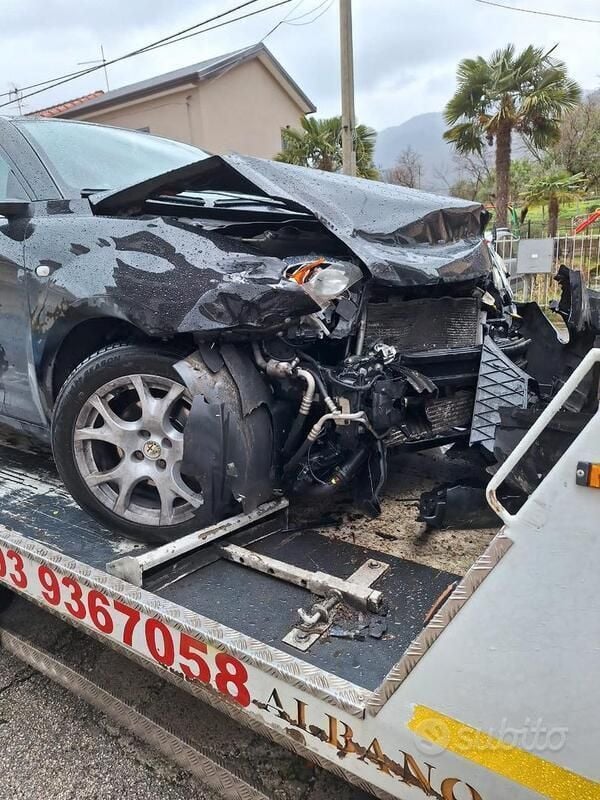 Usata 2010 Alfa Romeo MiTo Due volumi | 2000 € (Super prezzo) - Immagine 1/2