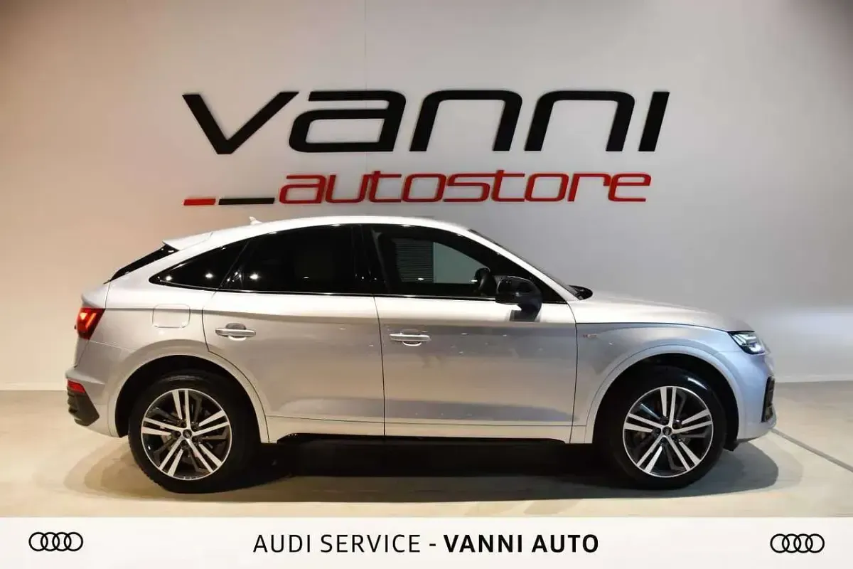 Usata Audi Q5 Sportback 204 CV (150 kW) 2024 Argento SUV