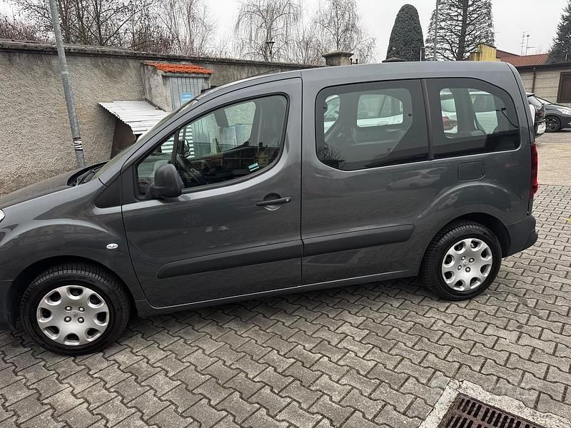 Usata Peugeot Partner 90 CV (66 kW) 2014 Grigio Monovolume