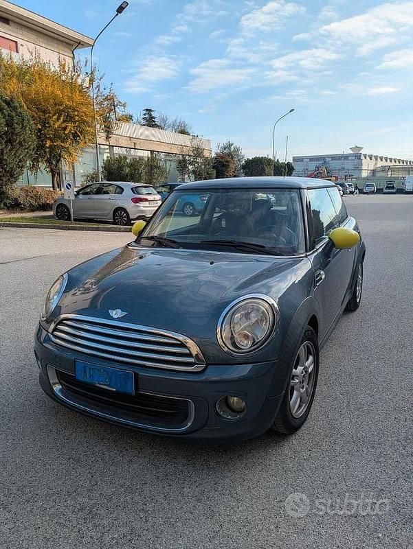 Blu Usata 2011 Mini ONE Due volumi | 2250 € (Ottimo prezzo) - Immagine 1/4