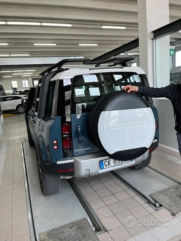 Usata Land Rover Defender SE 2023 SUV