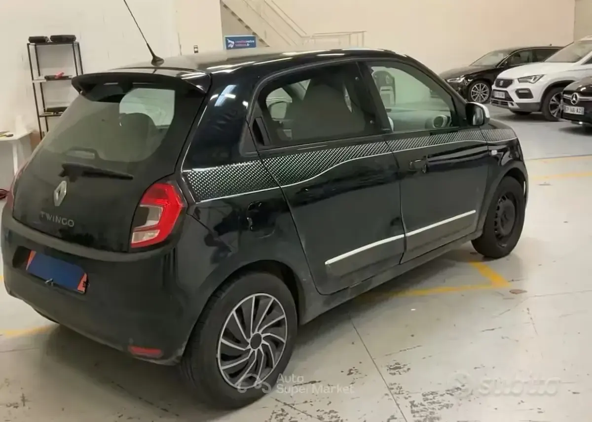 Begagnad Renault Twingo Intens 65 HK (47 kW) 2021 Svart Halvkombi