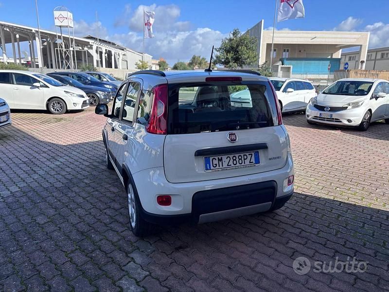 Usata Fiat Panda Red 70 CV (51 kW) 2023 Bianco Berlina
