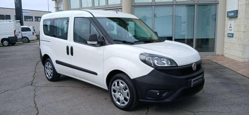 Usata Fiat Doblò 84 CV (61 kW) 2019 Bianco Monovolume