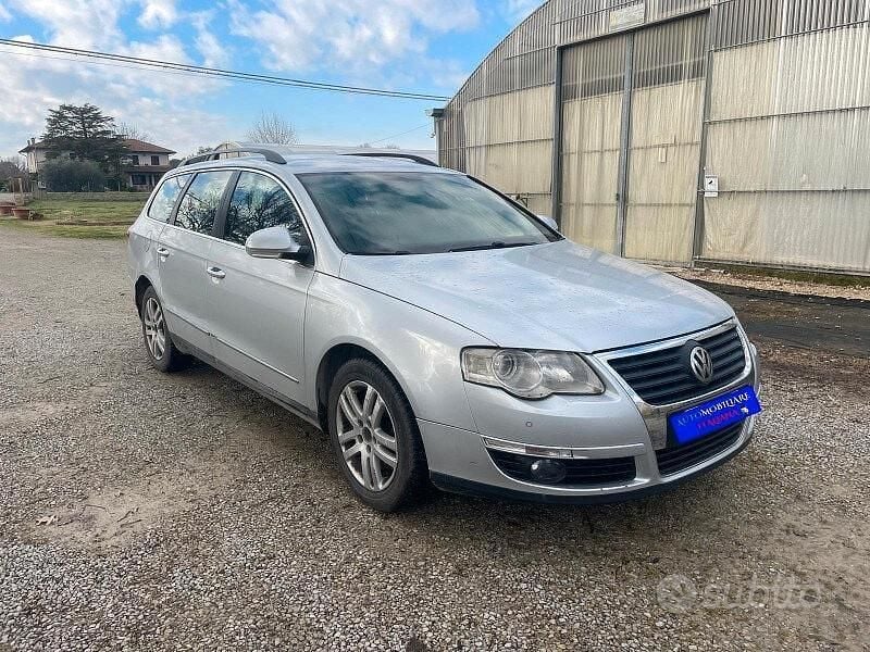 Usata VW Passat 104 CV (76 kW) 2006 Grigio Station wagon